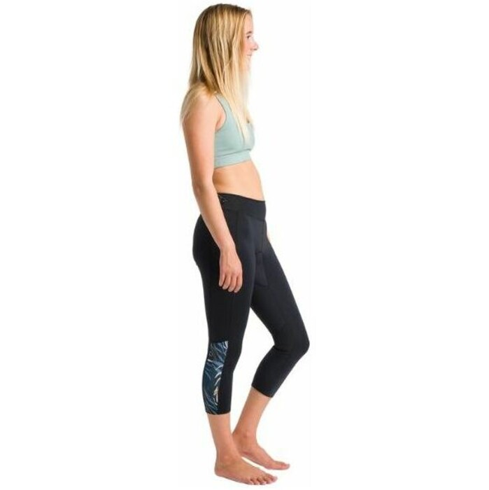 Skins Frauen Solace 1.5mm Flatlock 2024 C- 3/4 Neoprenanzug Leggings C-SO15LE34 - Raven Black / Tropical